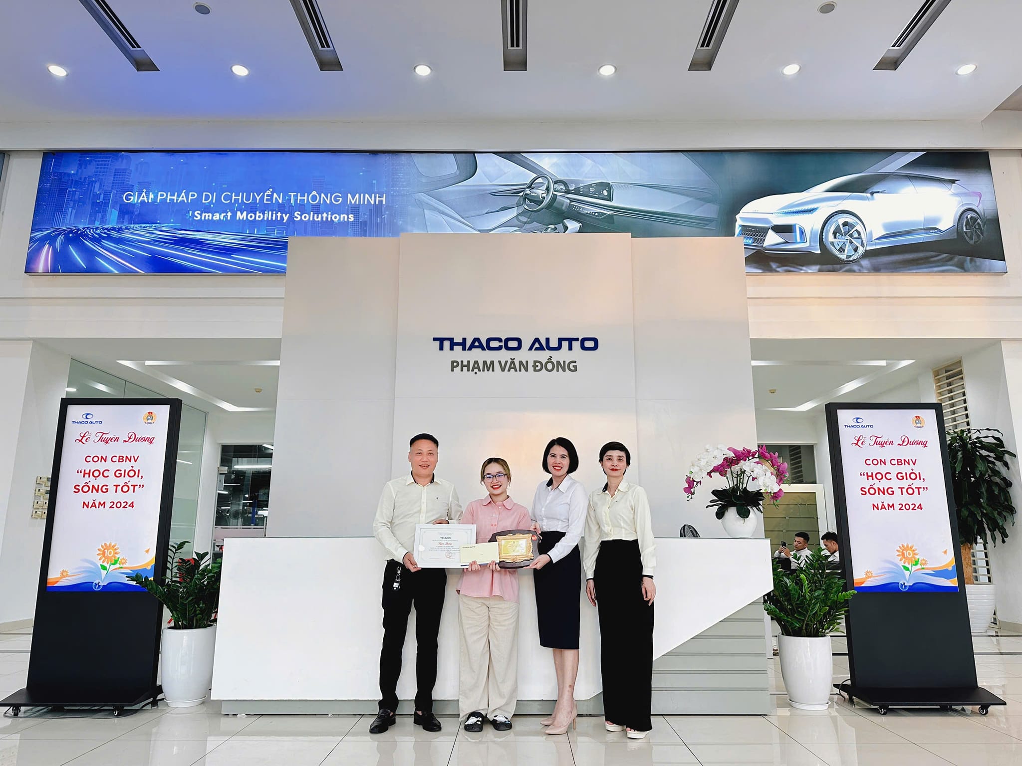 THACO AUTO  PHẠM VĂN ĐỒNG TỔ CHỨC TUYÊN DƯƠNG CON CBNV “HỌC GIỎI - SỐNG TỐT” NĂM 2024